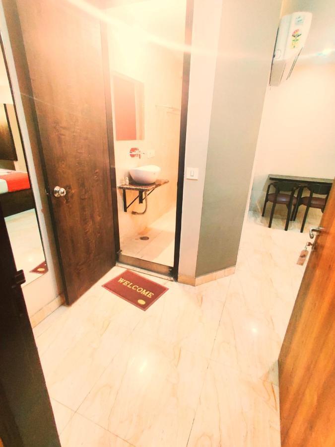 Hotel Amour By Rpi New Delhi Luaran gambar