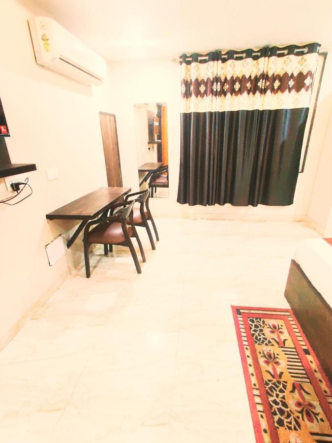 Hotel Amour By Rpi New Delhi Luaran gambar