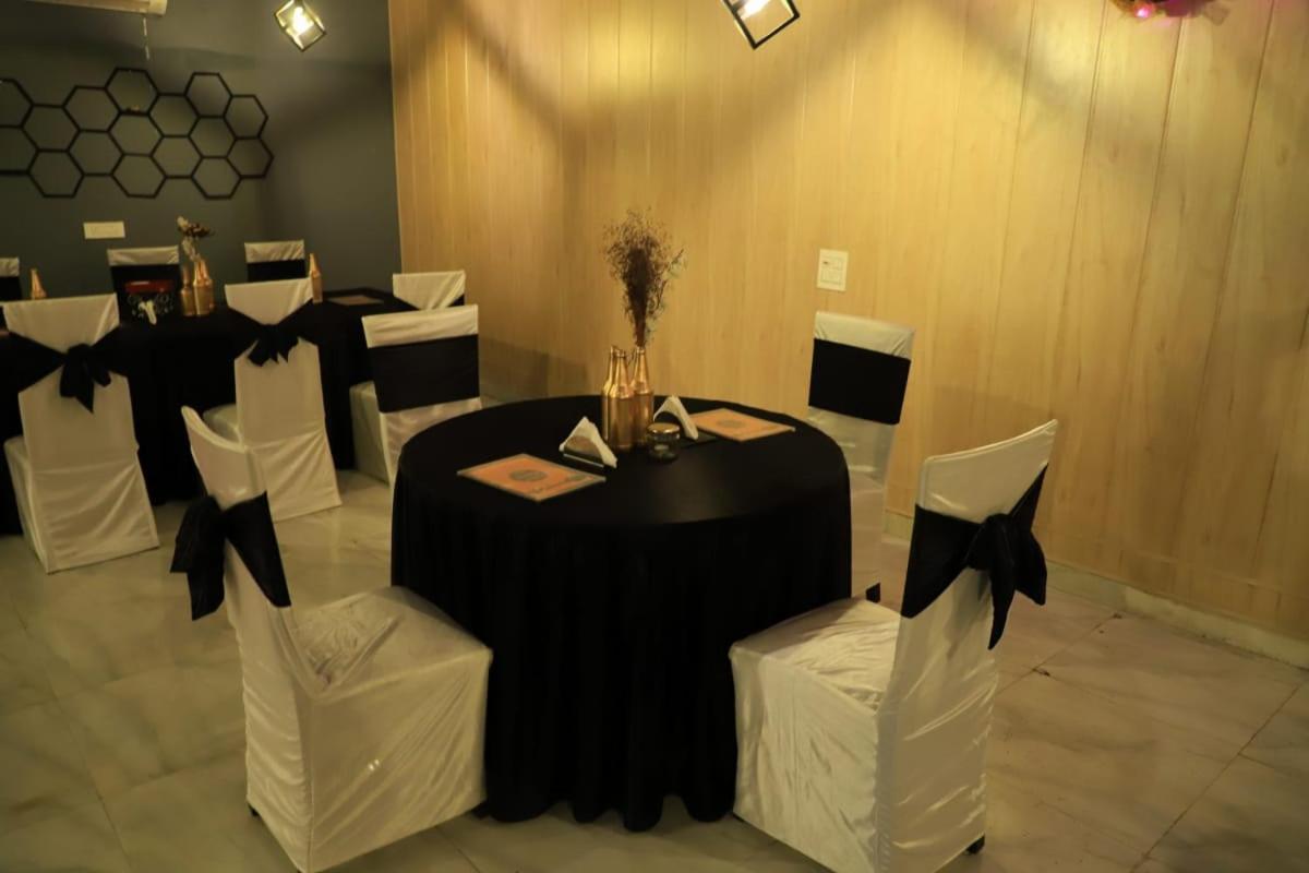 Hotel Amour By Rpi New Delhi Luaran gambar